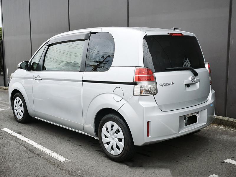 2014 Toyota Spade thumbnail