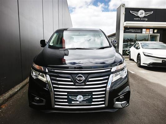 2018 Nissan Elgrand thumbnail