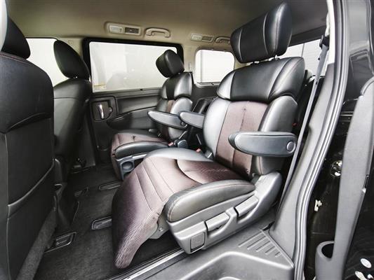 2018 Nissan Elgrand thumbnail