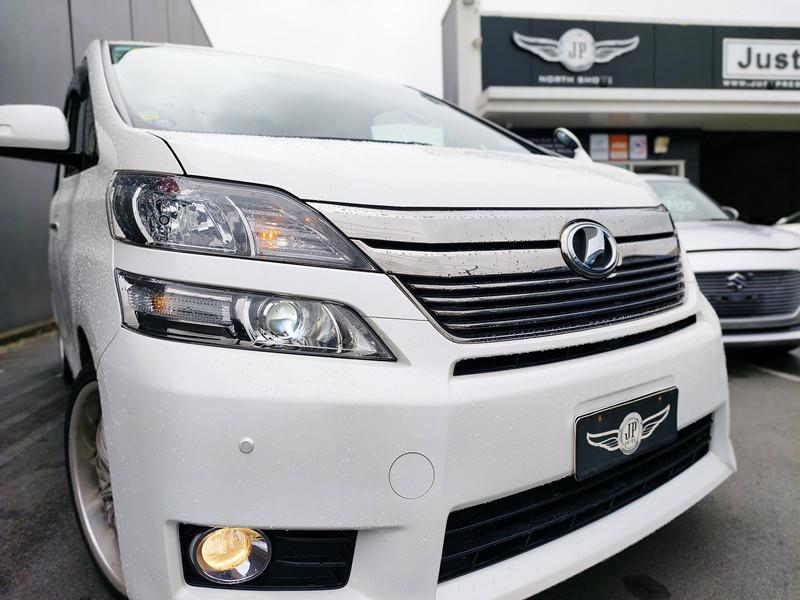 2013 Toyota Vellfire thumbnail
