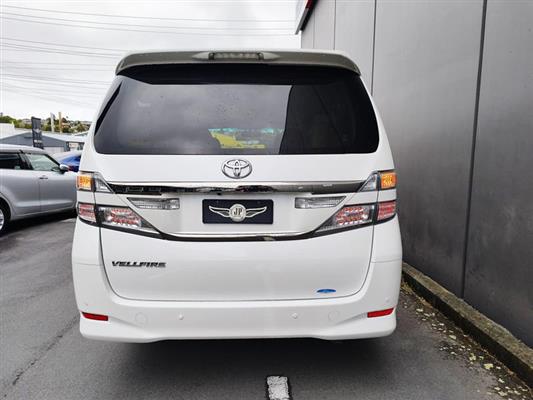 2013 Toyota Vellfire thumbnail