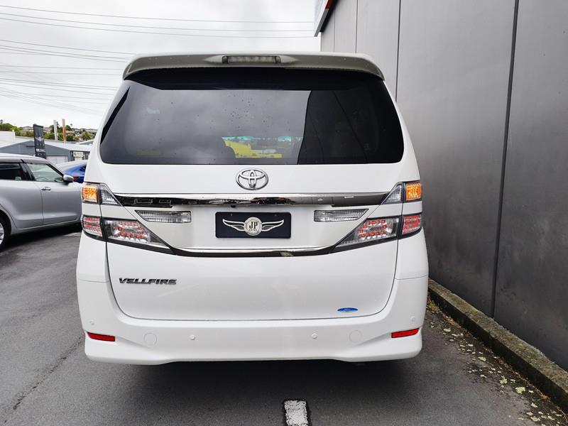 2013 Toyota Vellfire thumbnail