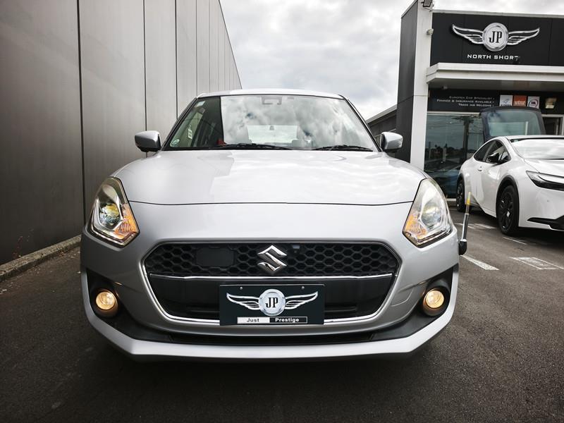2018 Suzuki Swift thumbnail