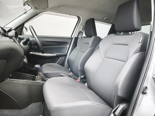 2018 Suzuki Swift thumbnail