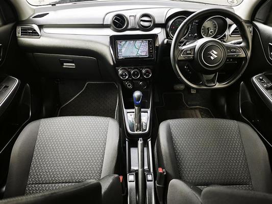 2018 Suzuki Swift thumbnail