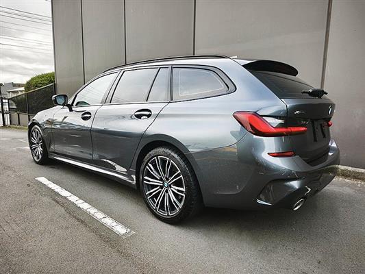2020 BMW 320d thumbnail