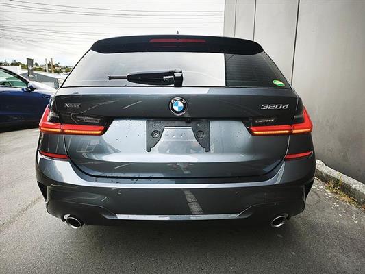 2020 BMW 320d thumbnail