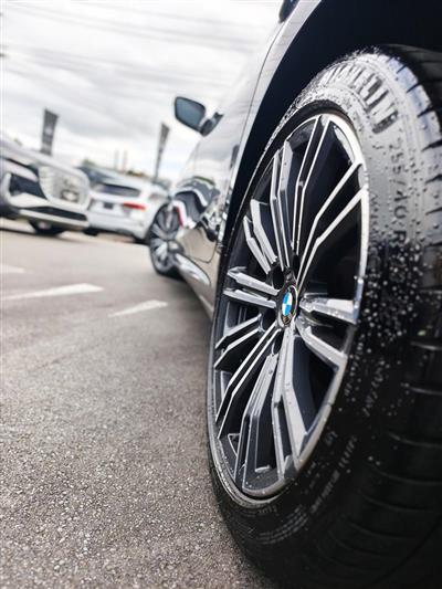 2020 BMW 320d thumbnail