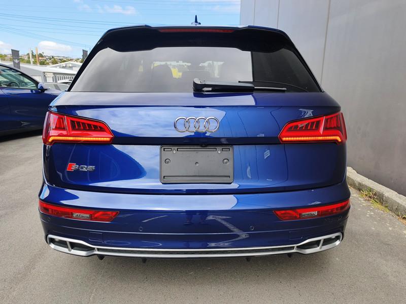 2018 Audi SQ5 thumbnail