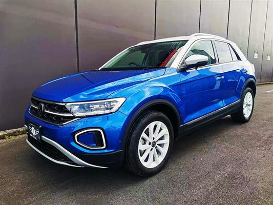 2024 Volkswagen T-Roc thumbnail