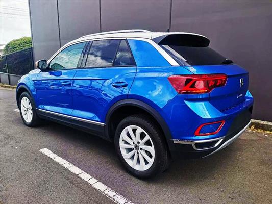 2024 Volkswagen T-Roc thumbnail