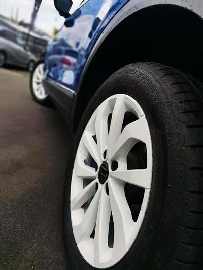 2024 Volkswagen T-Roc thumbnail