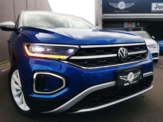 2024 Volkswagen T-Roc thumbnail
