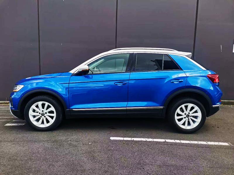 2024 Volkswagen T-Roc thumbnail