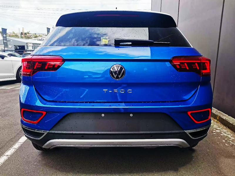 2024 Volkswagen T-Roc thumbnail