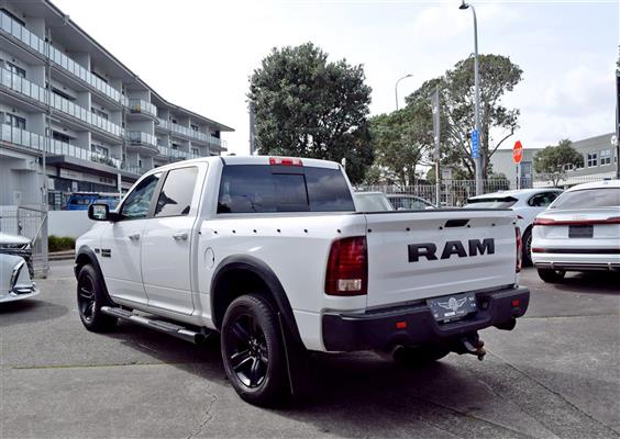 2023 Ram 1500 thumbnail
