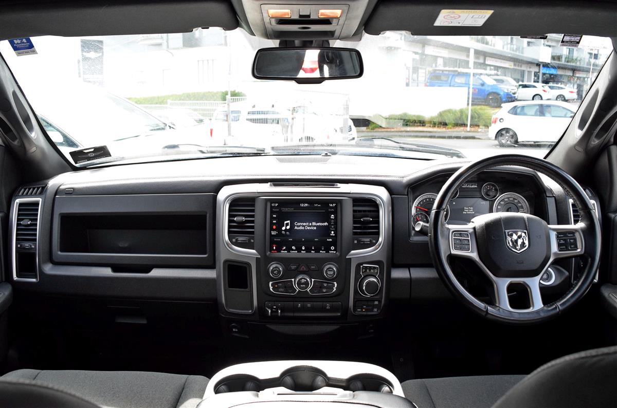 2023 Ram 1500 thumbnail