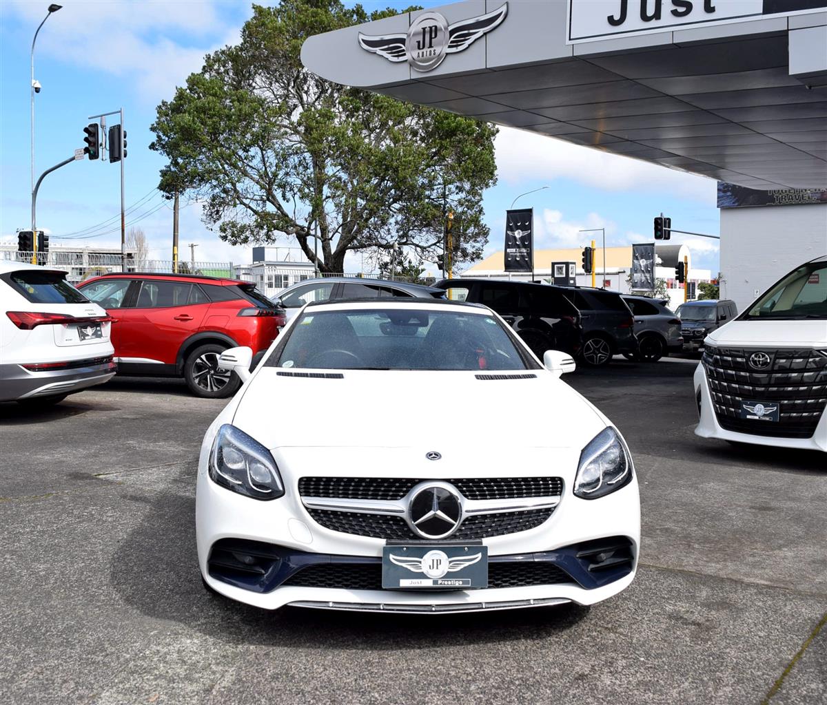 2019 Mercedes-Benz SLC thumbnail