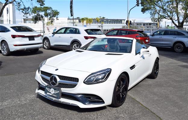 2019 Mercedes-Benz SLC thumbnail