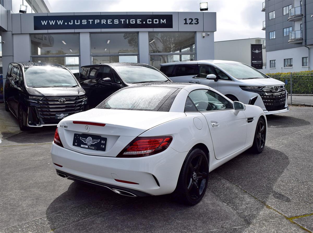 2019 Mercedes-Benz SLC thumbnail