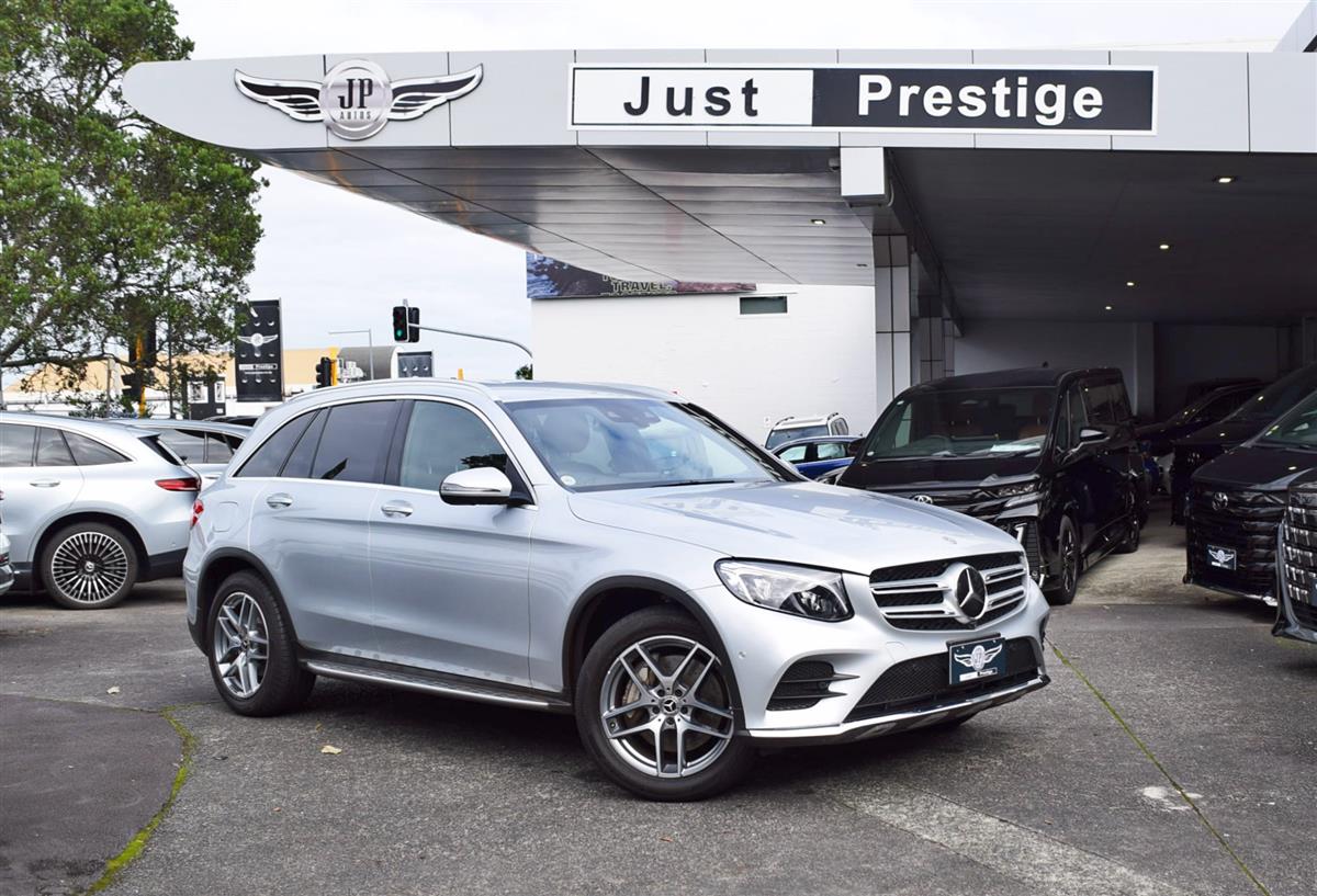 2019 Mercedes-Benz GLC thumbnail