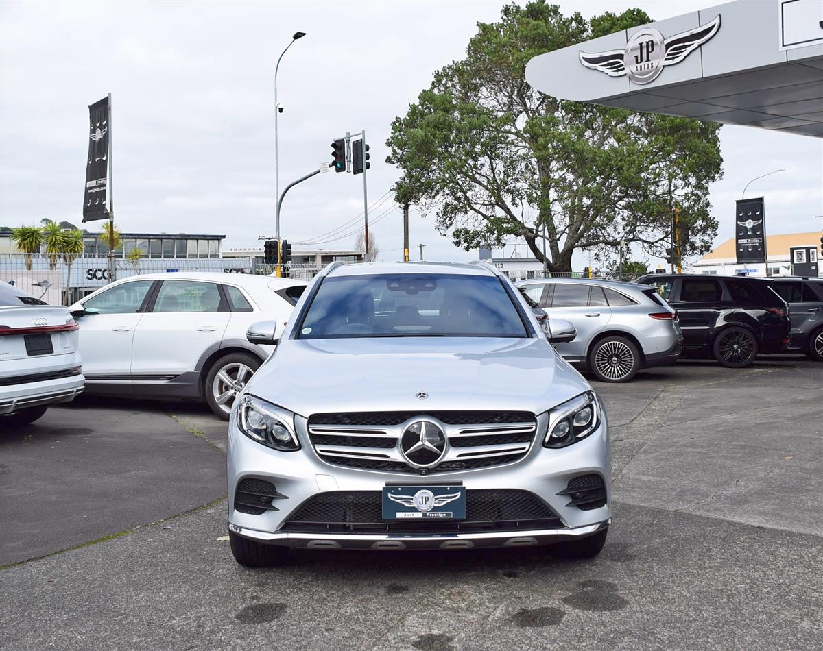 2019 Mercedes-Benz GLC thumbnail