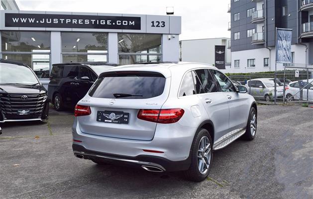 2019 Mercedes-Benz GLC thumbnail