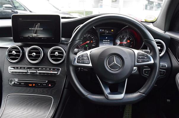 2019 Mercedes-Benz GLC thumbnail
