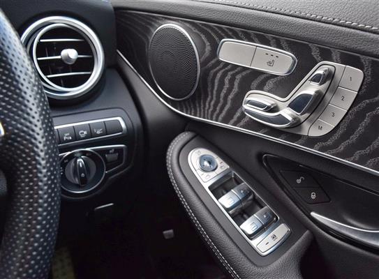 2019 Mercedes-Benz GLC thumbnail