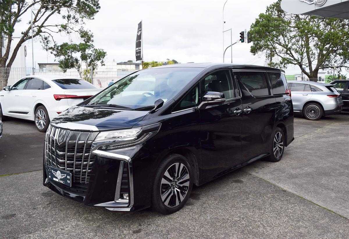 2018 Toyota Alphard thumbnail