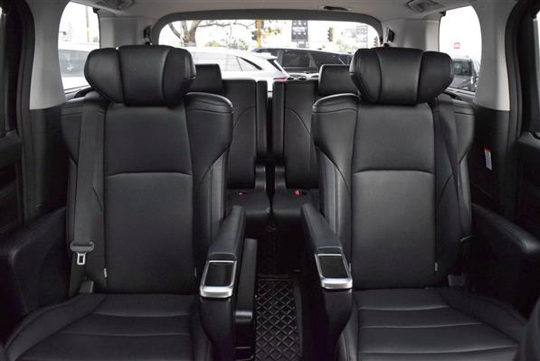 2018 Toyota Alphard thumbnail