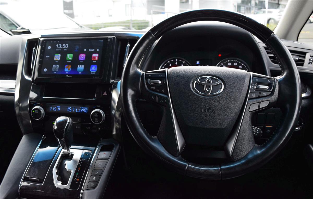 2018 Toyota Alphard thumbnail