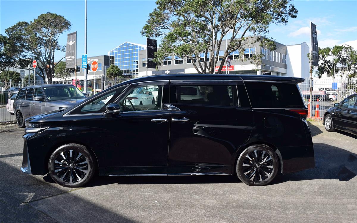 2024 Toyota Vellfire thumbnail