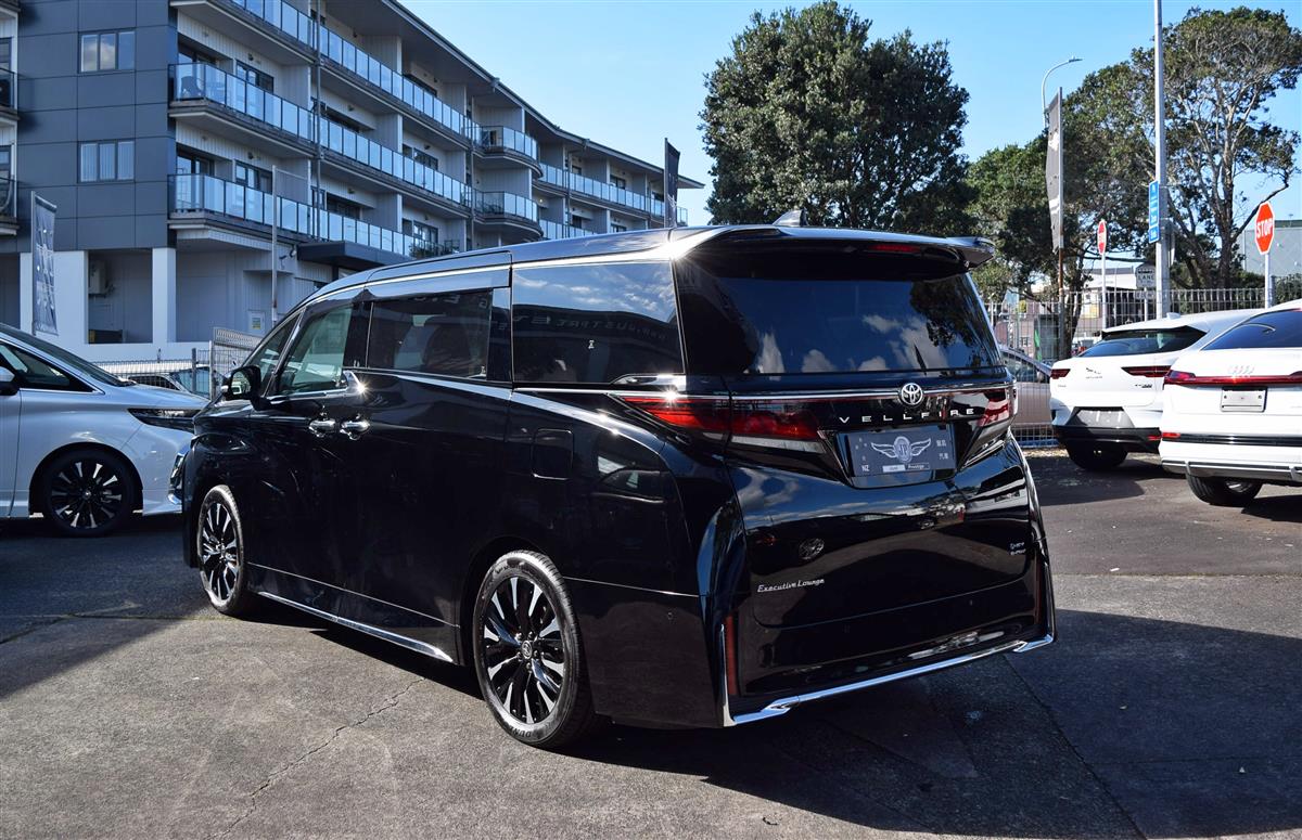 2024 Toyota Vellfire thumbnail