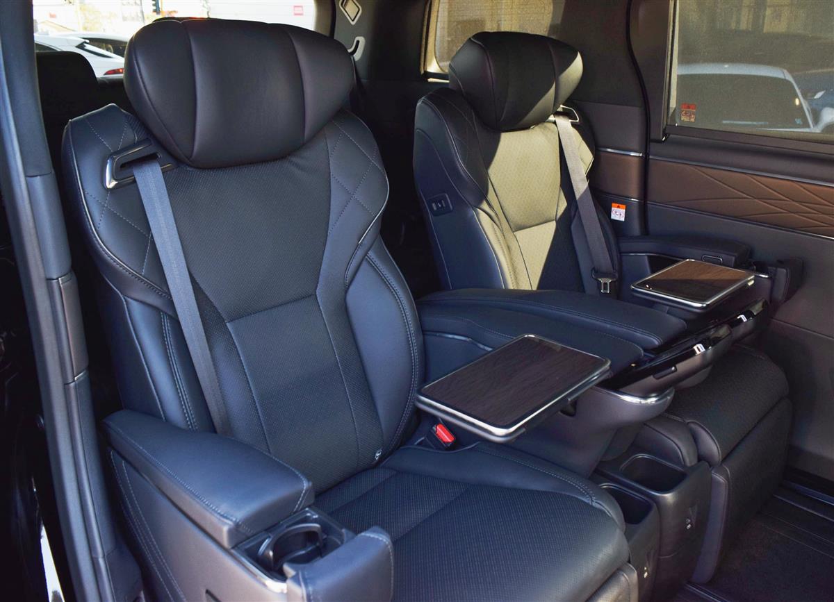 2024 Toyota Alphard thumbnail