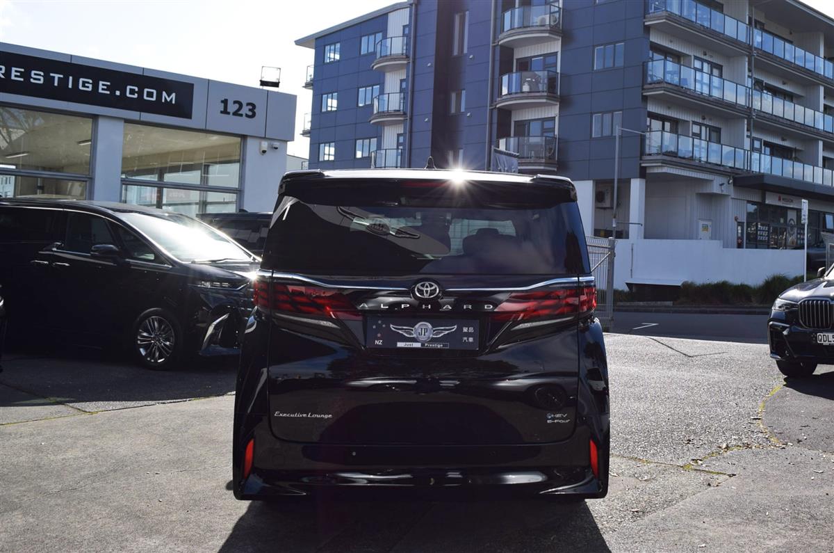 2024 Toyota Alphard thumbnail