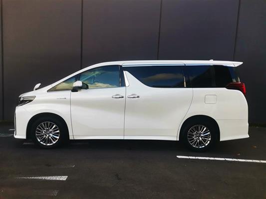 2020 Toyota Alphard thumbnail