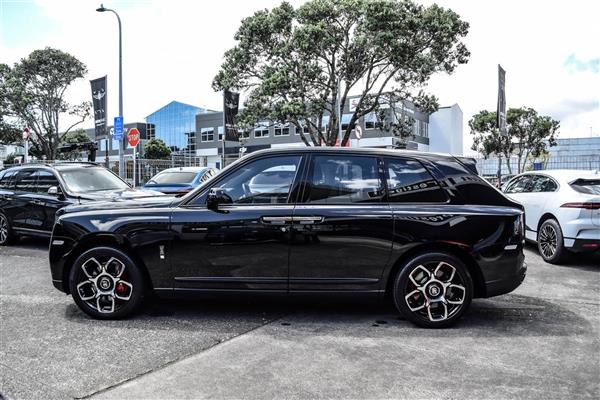 2024 Rolls-Royce Cullinan thumbnail