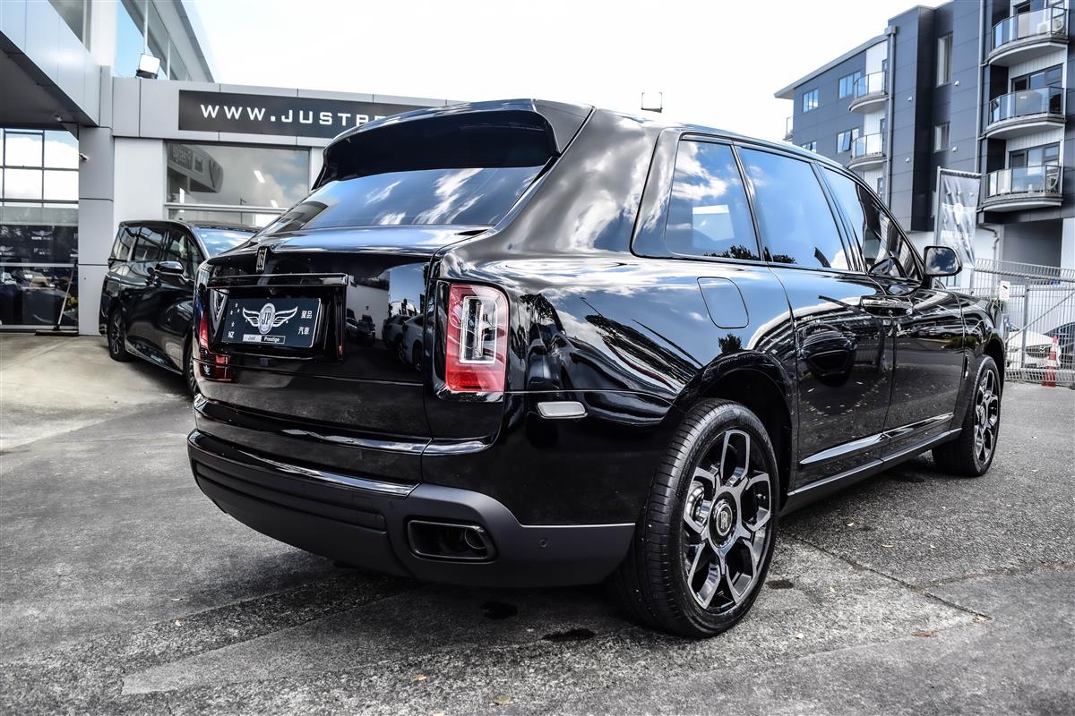 2024 Rolls-Royce Cullinan thumbnail