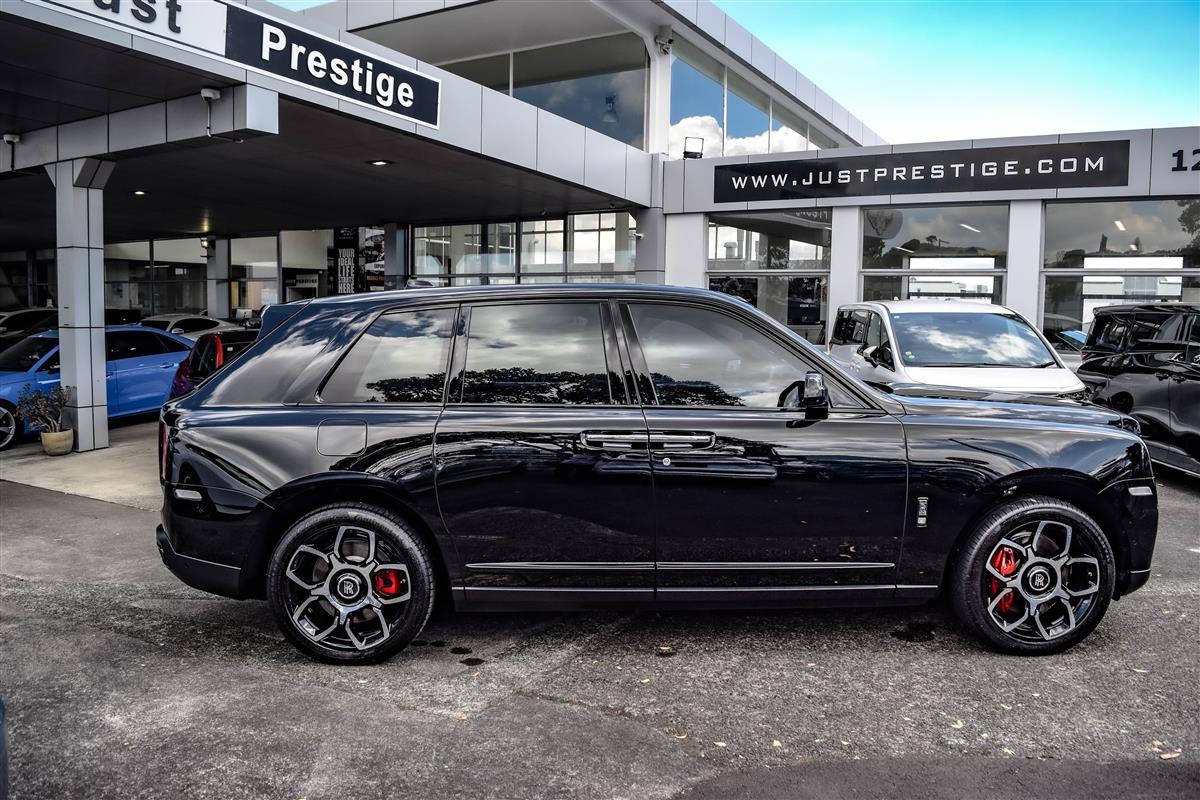 2024 Rolls-Royce Cullinan thumbnail