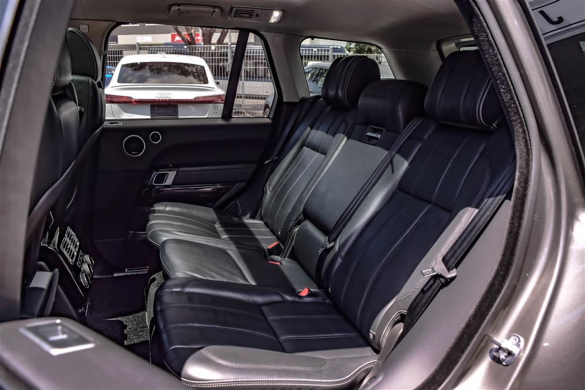 2017 Land Rover Range thumbnail