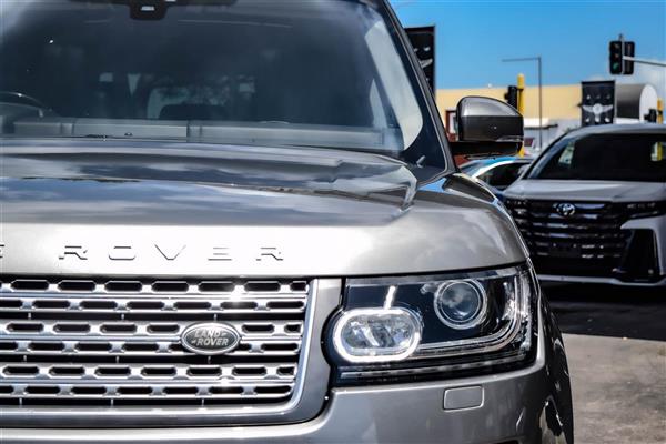 2017 Land Rover Range thumbnail