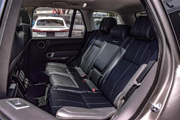 2017 Land Rover Range thumbnail