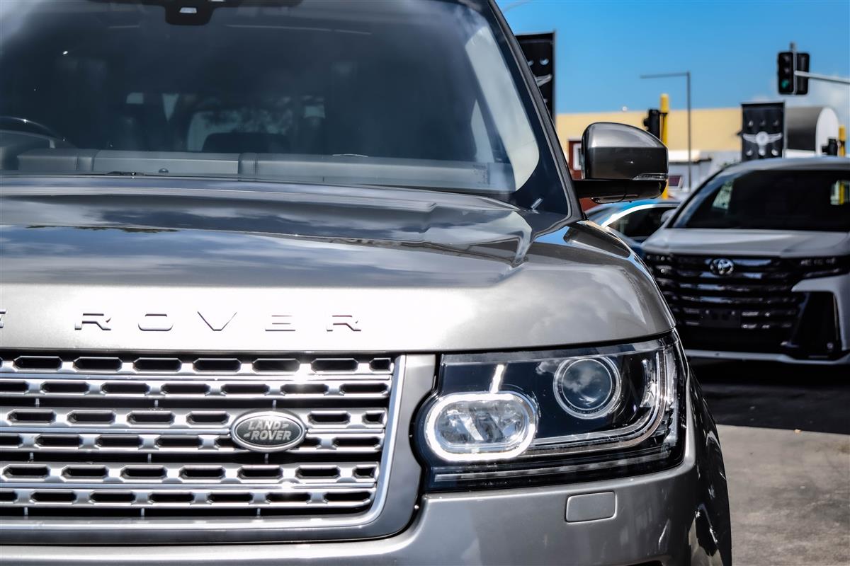 2017 Land Rover Range thumbnail