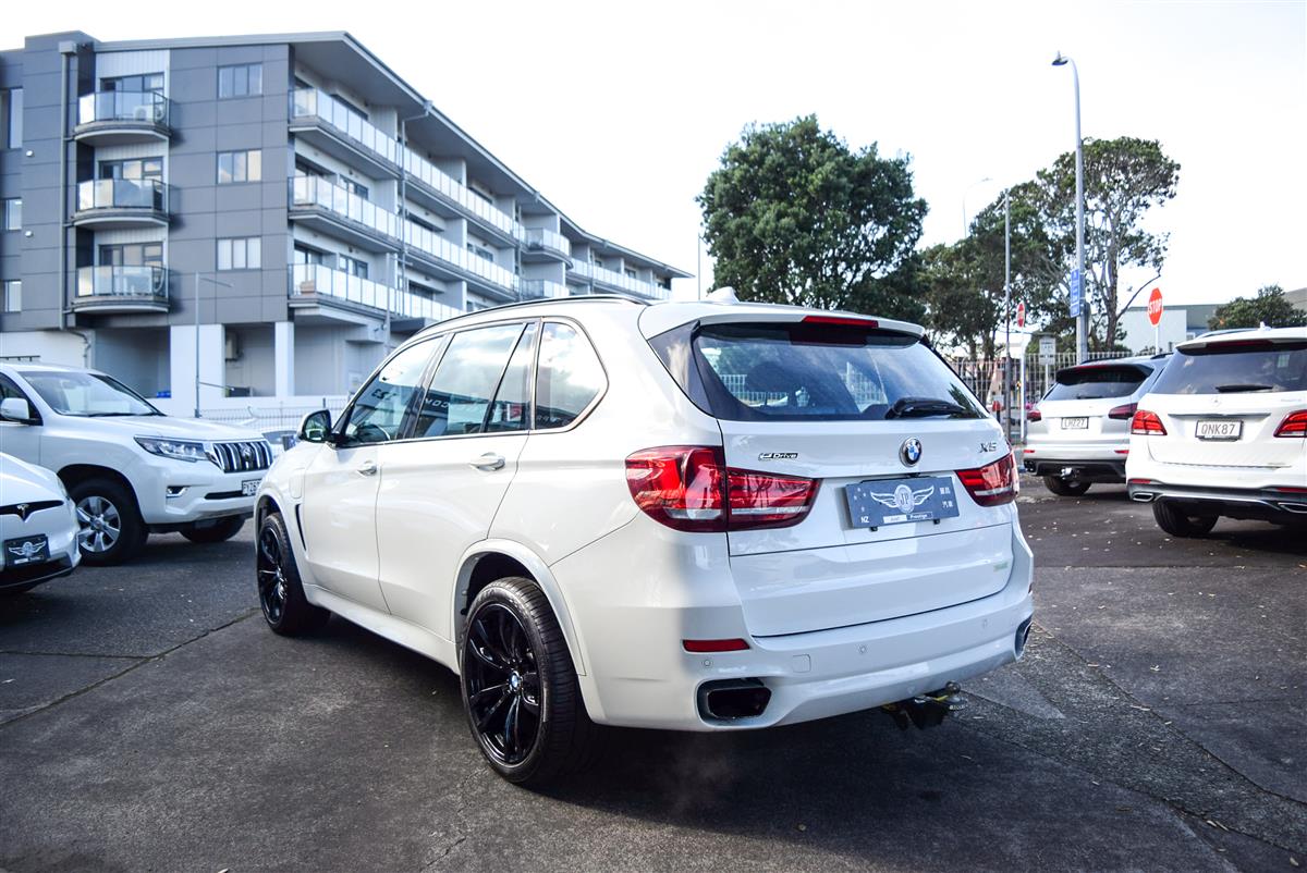 2016 BMW X5 thumbnail