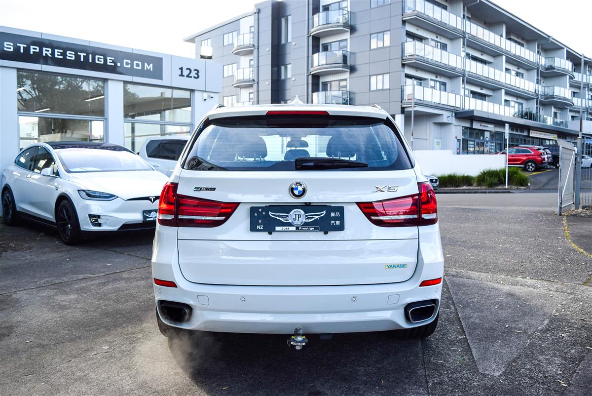2016 BMW X5 thumbnail
