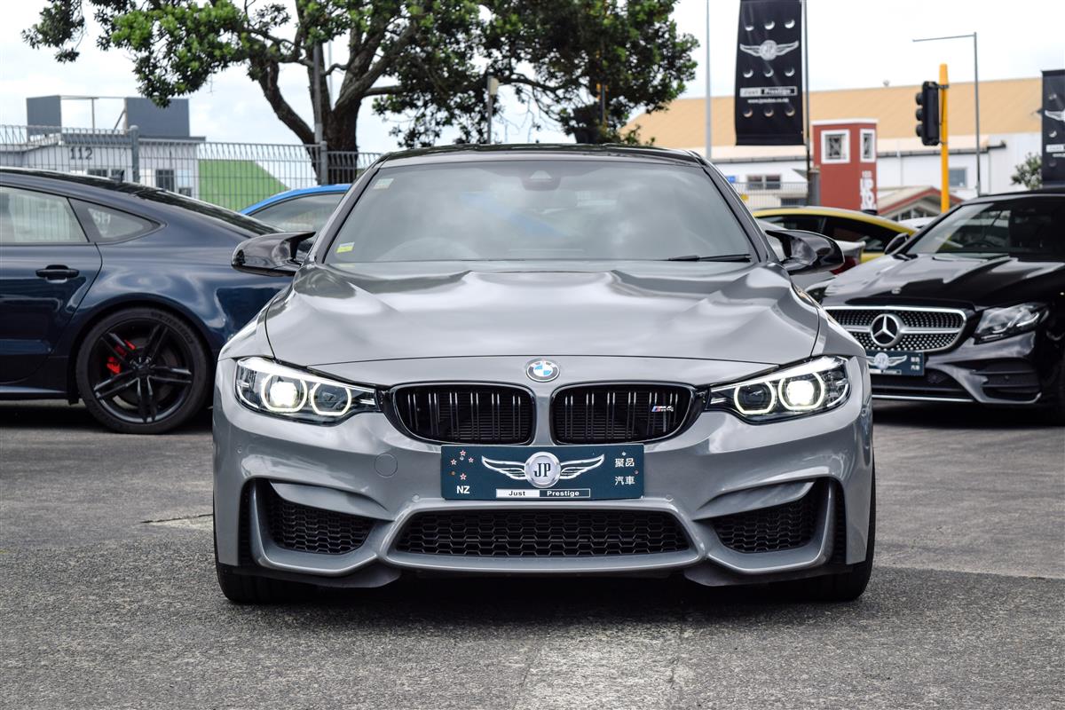 2020 BMW M4 thumbnail
