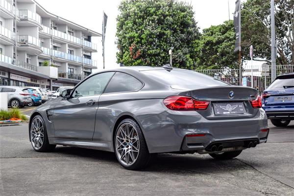 2020 BMW M4 thumbnail