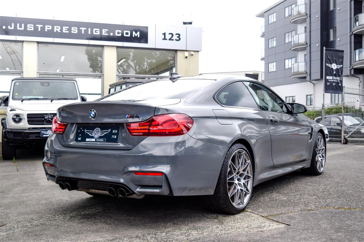 2020 BMW M4 thumbnail