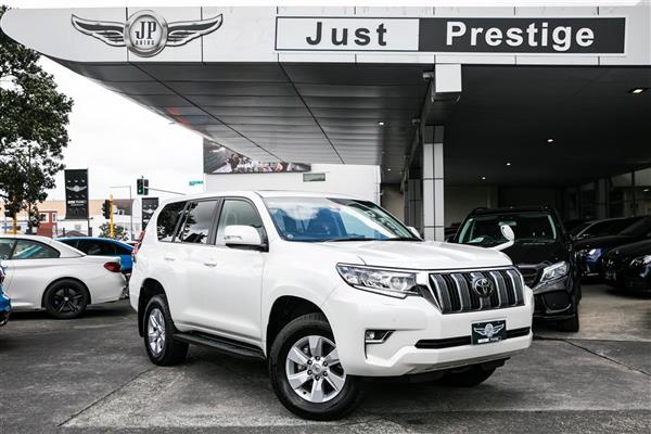 2020 Toyota Land thumbnail
